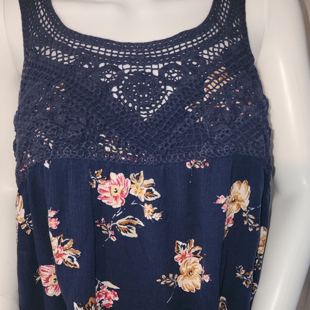 Torrid Floral Crochet Detail Top